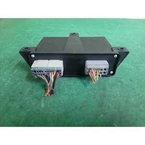 Module de commande du frein de stationnement XJ 2015-2019 d'occasion OEM 8W832C496BD - Product Image 4