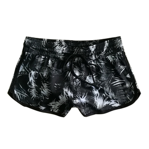Shorts de bain et de surf pour femmes, noirs, imprimés, avec logo personnalisé, sublimés, vente en gros, vêtements de plage - Product Image 1
