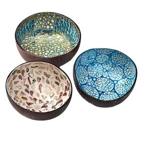 Bandeja de Joyería Hecha a Mano con Cáscara de Coco de Alta Calidad para Decoración de Mesa, Hecha en Vietnam - Product Image 1