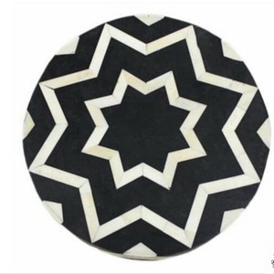 Taburete de cabecera premium con incrustaciones de hueso, tallado intrincado y acabado pulido para interiores de villas y hoteles de lujo al precio más bajo. - Product Image 3