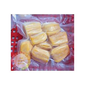 เนื้อมะพร้าวแช่แข็ง IQF ไร้เมล็ด ความหวาน 22%-24% สีเหลืองเข้ม ไม่มีสารปรุงแต่ง บรรจุกล่องขนาด 10 กก. ราคาขายส่งจากเวียดนาม - Product Image 1