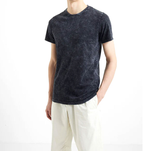เสื้อยืดวินเทจลายฟอกสีสำหรับผู้ชาย รับผลิตตามแบบ (OEM) เสื้อยืดผ้าฝ้ายเนื้อนุ่มสำหรับสตรีทแวร์และแบรนด์แฟชั่นลำลอง - Product Image 1