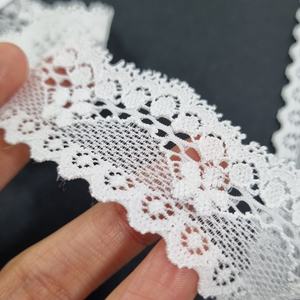 Dentelle extensible florale légère en nylon et élasthanne de 3,3 cm avec bord festonné pour lingerie et sous-vêtements - Product Image 6