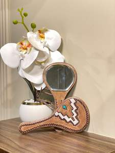 Espejo de mano de cuero con herramientas de alta calidad, espejo de mano de maquillaje de cuero tallado para mujeres occidentales, espejo Vintage, el mejor regalo para ella - Product Image 2