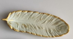 Ensemble d'assiettes décoratives en aluminium en forme de feuille, faites à la main, avec bordure dorée, motif végétal, design moderne pour la décoration de la maison et les fêtes - Product Image 3