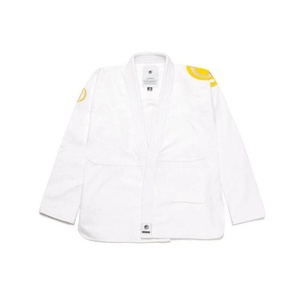 Kimono de Jiu-Jitsu blanc en coton 450 GSM, coupe classique, taille adulte unisexe, avec écussons jaunes sur les épaules - Product Image 1