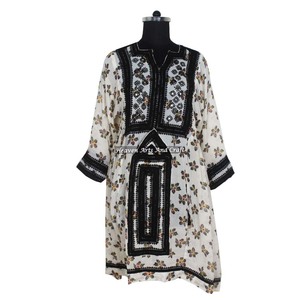 BDR086 Top/Túnica/Kurta Kutchi Vintage con Estampado Floral Real, Hecho a Mano, Estilo Bohemio, de Proveedor Indio, Vestido Vintage Hecho a Mano - Product Image 4