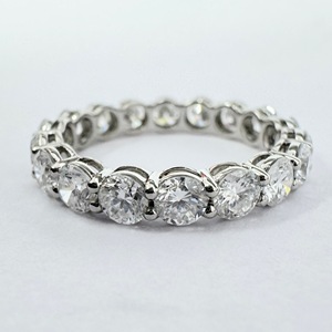 Bague éternité en or blanc 14 carats avec diamants de laboratoire taille ronde 2,88 carats, alliance de luxe, bijoux fins en diamant - Product Image 1