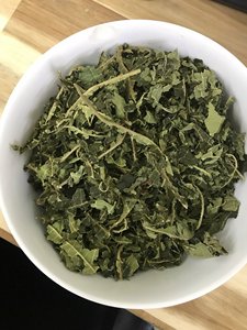 Feuilles de papaye séchées de qualité supérieure, traitement hygiénique, goût riche, parfaites pour la préparation de thé et l'utilisation en herbes, améliore la saveur - Product Image 5