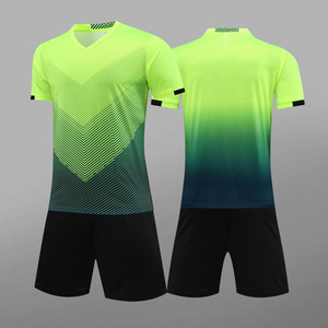 Nouvelle Arrivée Dernier Prix Maillot de Football Uniforme Couleur Unie Design Personnalisé Confortable Tenue de Football Vêtement Standard - Product Image 3