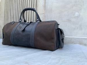 กระเป๋าเดินทางหนังแท้เกรดพรีเมียมสำหรับผู้ชาย ขนาดใหญ่ จุของได้เยอะ เหมาะสำหรับเดินทาง ท่องเที่ยว ออกกำลังกาย พร้อมสายสะพายปรับได้ สีตามสั่ง MOQ ต่ำ - Product Image 4