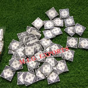 Tarjetas/Tabletas de hueso de búfalo utilizadas en el tejido de tarjetas (tabletas) para crear bandas estrechas e intrincadas controlando los hilos del urdimbre. - Product Image 5