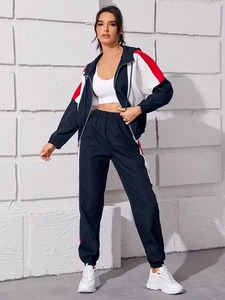 Combinaison de sport pour femmes, résistante à l'eau, pour l'entraînement en plein air |   Ensemble de vêtements de sport coupe-vent à capuche avec poches - Product Image 5
