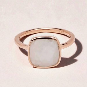 Bague pour femme en pierre de lune arc-en-ciel facettée en forme de coussin de 15 mm - Vente en gros de bagues plaquées or rose - Bague artisanale à prix de gros - Product Image 2