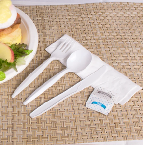 Ensembles de couverts jetables biodégradables écologiques – Couteau, fourchette, cuillère, serviette, sel, poivre, emballés individuellement, sans BPA, pour fêtes - Product Image 1