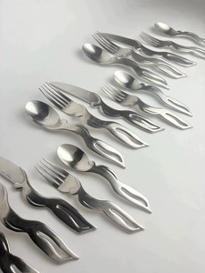 Juego de cubiertos de acero inoxidable de lujo, ideal para las industrias de la hostelería y el servicio de alimentos. - Product Image 2