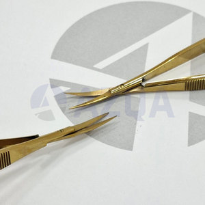 Ciseaux à cuticules en acier inoxydable plaqué or de qualité supérieure avec action à ressort et lames de précision ultra-affûtées - Product Image 3