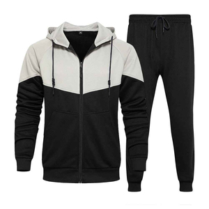 Conjunto Deportivo 2026 Hecho en Sialkot, Pakistán, Cómodo, Transpirable, Corte Regular, 100% Algodón, Ecológico, Servicio OEM, Top Deportivo - Product Image 4
