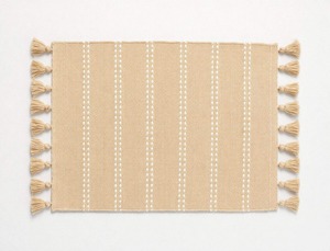 Camino de Mesa Moderno de Dos Colores con Borlas Tejidas para Hogar y Hotel - Product Image 2