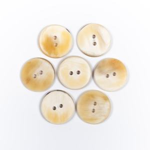 Botones Redondos de Hueso de Buey de 4 Agujeros al por Mayor de Fábrica, Botones Personalizados de Hueso de Búfalo Auténtico para Abrigos, Blazers y Chaquetas - Product Image 3