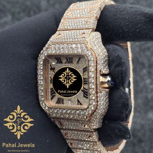 นาฬิกาข้อมือทองคำทรงสี่เหลี่ยมหรูหราจาก Pahal Jewels พร้อมสายประดับเพชรและหน้าปัดคริสตัลแซฟไฟร์สำหรับผู้หญิง - Product Image 4
