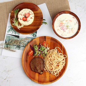 Paquete de 4 bandejas redondas de madera de acacia, platos de madera para servir, para exhibición de alimentos, uso doméstico, mesa de centro, cafetería, restaurante, tableros de servidor - Product Image 5