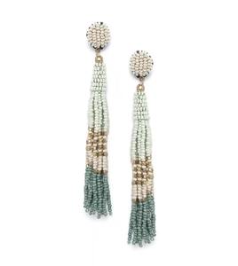 Boucles d'oreilles minimalistes à clous en perles de rocaille, légères et très vendues, pour le quotidien et le bureau, disponibles à la vente - Product Image 1