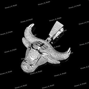 Collar con Colgante de Cabeza de Toro con Incrustaciones de Diamantes Moissanite, Elaborado en Plata 925, Estilo Animal de Lujo Hip Hop para Hombre - Product Image 3