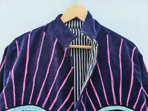 เสื้อแจ็คเก็ตบอมเบอร์กำมะหยี่ 100% ปักลายดอกไม้สีสันสดใส ลายตาปีศาจแบบซูซานี  แบบสองด้านใส่ได้  ทรงโบโฮวินเทจ  บุด้วยผ้าฝ้าย  เสื้อโค้ทสั้นสำหรับฤดูใบไม้ร่วง - Product Image 2