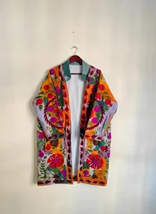 Chaqueta Larga de Terciopelo Suzani Bordada a Mano para Mujer, Estilo Boho Chic, Patrón Floral Colorido, Manga Larga, Estilo Étnico, Ropa de Abrigo de Invierno - Product Image 2