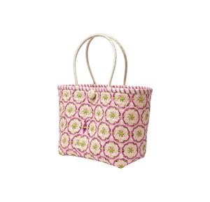 Sac à main et fourre-tout tendance en plastique tressé à motif étoile géométrique, fait main, idéal pour l'été, la plage et les vacances - Product Image 1