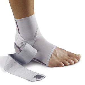 Sangle de soutien de cheville en néoprène élastique avec protection pour les séances de sport et les activités quotidiennes, fermeture à lacets flexible - Product Image 4