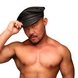 Casquette de motard classique en cuir véritable imperméable et structurée pour homme, style biker, ajustable, effet vieilli, couleur unie, idéale pour les clubs. - Product Image 4