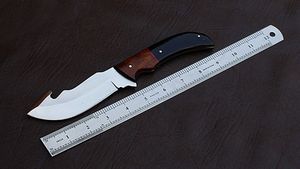 Tactical Hunting Knife Gut Hook Fixed Blade Wood Handle Damascus Steel Skinning Knife Leather Sheath OEM Custom Hunting Knife - Product Image 5