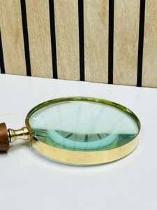 Loupe artisanale durable de 4 pouces en laiton avec poignée ronde en bois - Product Image 2