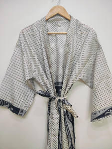Kimono de Seda Hecho a Mano, Chaqueta India, Bata Larga, Traje de Festival, Ropa de Dormir, Bata de Boda, Ropa de Estar - Product Image 5