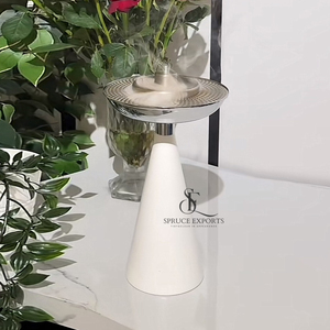 Quemador de incienso de resina de lujo con base cónica y tapa metálica de diseño moderno con malla. Porta Incienso Largo Árabe para Aromatizar el Hogar - Product Image 5