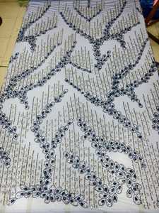 Tissu en dentelle de tulle brodé de strass et de perles lourdes, motif floral, élégant et luxueux, écologique, traditionnel, 5 yards - Product Image 5