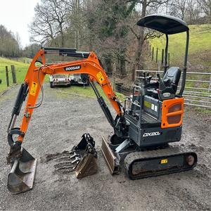 Mini Excavadora Hidráulica de 2 Toneladas de Calidad Premium con Bomba de Motor y Garantía de 2 Años, Entrega Rápida y Bajo Consumo - Product Image 6