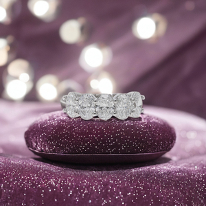 Anillo de banda de diamante CVD cultivado en laboratorio de oro de 14K, 0.80ct, 5 piezas, piedras de corte ovalado, ajuste de punta clásico, chapado en rodio, certificado IGI para mujer - Product Image 1