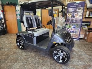 Véhicule de golf électrique EZGO RXV d'origine en gros, 24V, avec batterie au lithium 3-4 cellules, homologué pour la route, utilitaire, certifié DOT GCC, pour les centres de villégiature - Product Image 3