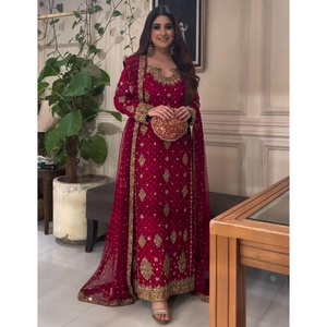 ชุดคุर्ติผ้าจอร์เจตต์ปักลายประดับเลื่อม พร้อมกางเกงและผ้าคลุมไหล่ สีชมพู - Product Image 1