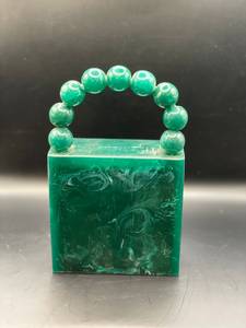 กระเป๋าคลัทช์เรซิ่นขนาดเล็กประดับลูกปัด Candy Pop คอลเลคชั่น - Product Image 5