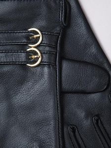 ถุงมือหนังผู้หญิงแบบหัวเข็มขัดคู่ ถุงมือหนังบุขนแกะสำหรับฤดูหนาว - Product Image 3