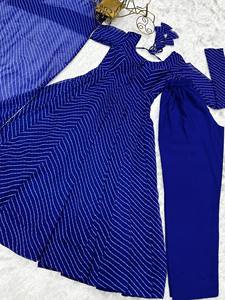 ชุดอานาร์กาลีผ้าพิมพ์ลายจอร์เจตต์ ลาฮีเรีย แบรนด์ Pure Fox พร้อมผ้าคลุมไหล่ แบบสำเร็จรูป สำหรับงานปาร์ตี้ทันสมัย - Product Image 5