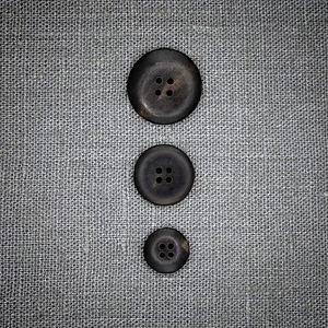 Botón en Blanco de Cuerno de Búfalo, Ecológico, Hecho a Mano, Material Orgánico, Decoración Animal para el Hogar, Uttar Pradesh F S International - Product Image 4