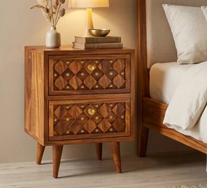 Mesa Auxiliar de Madera de Estilo Moderno de Mediados de Siglo |   Mesa de Noche para Hotel con 2 Cajones | Muebles de Madera al por Mayor B2B |   Exportación de Muebles de Jodhpur - Product Image 1