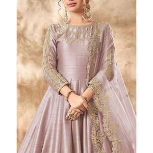 Robe de soirée élégante dos nu pour femme, robe longue en satin pour les événements, robe de soirée élégante pour femme - Product Image 5