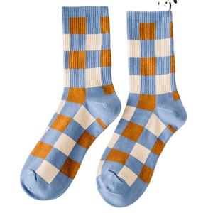 Pas de commande minimum, logo personnalisé, broderie tendance, jacquard, chaussettes de sport fines en coton pour femmes, colorées et mignonnes - Product Image 2