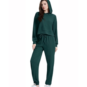 Ensemble de jogging uni pour femme OEM – Pull et pantalon de survêtement tendance et décontracté pour l'hiver - Product Image 2